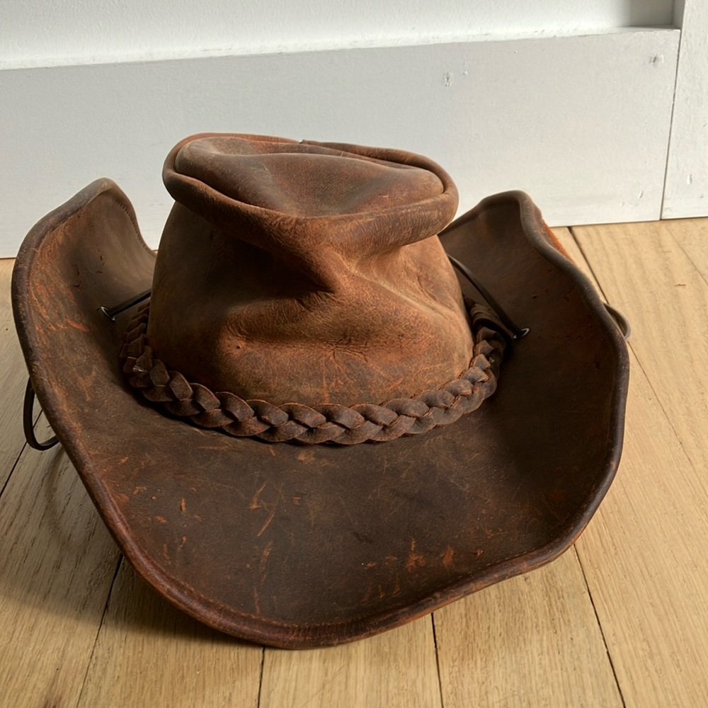 Henschel brown leather hat Small